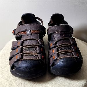 Boys Brown Falls Creek Closed Toe Sandals Size 10